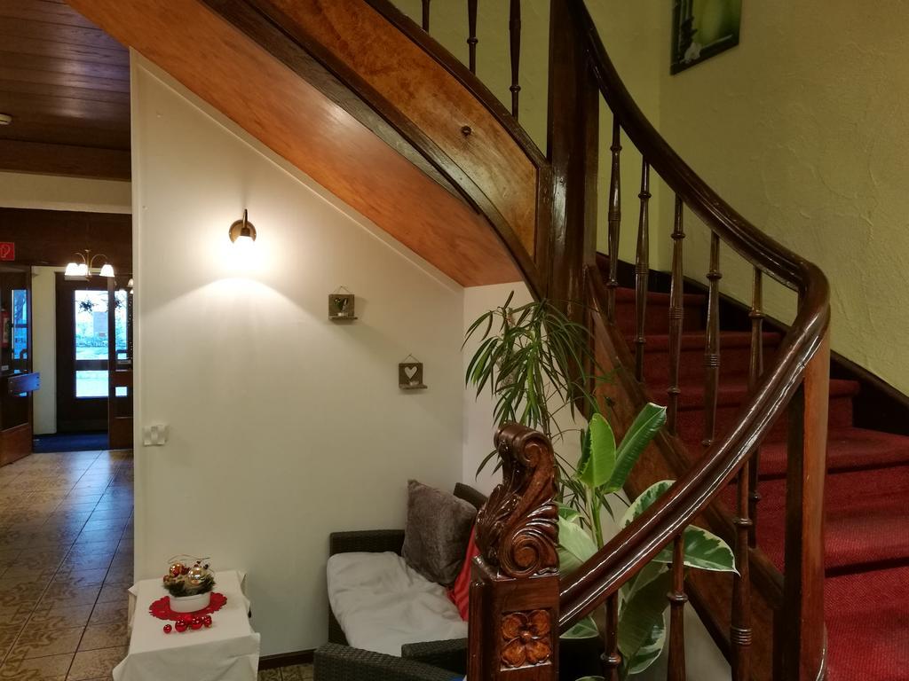Hotel Lowen Bludenz Esterno foto